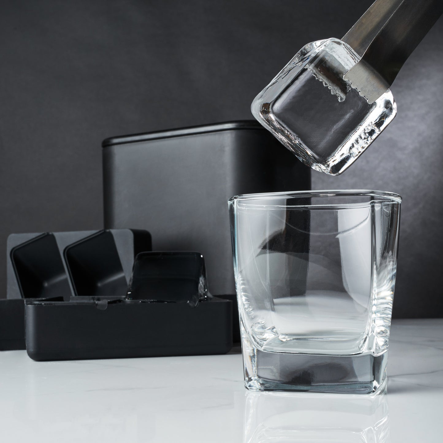Slow Freeze Clear Glacier Ice and Cube Set