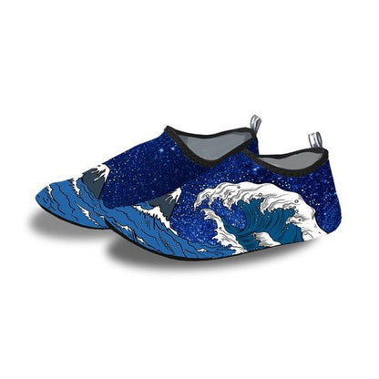 Stevvex water shoes pair in blue with wave print, quick-drying aqua socks slippers for beach on Tampa Home & Garden Store