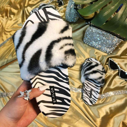Womens Open Toe Leopard Fur Slides And Foam