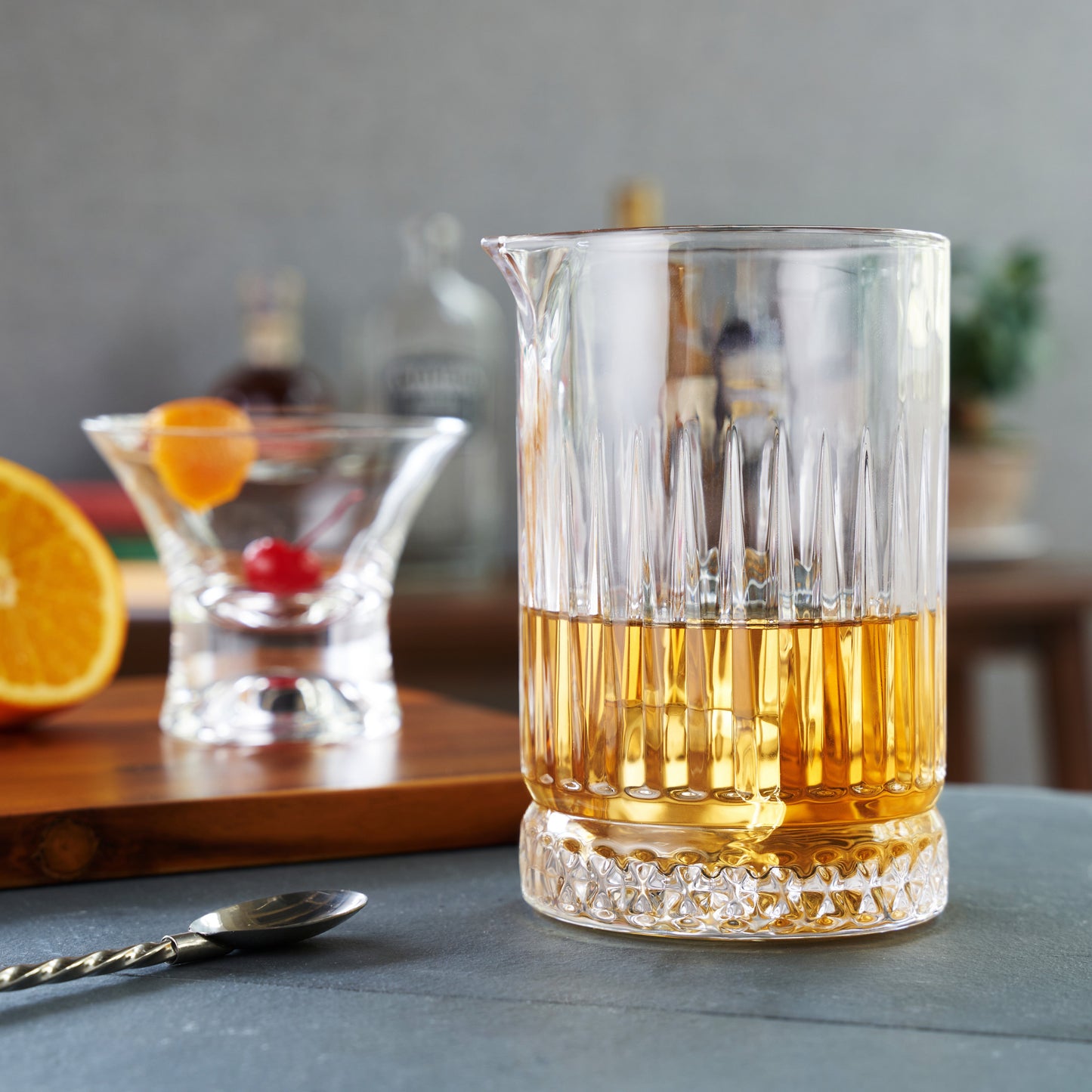Professional Pedestal Crystal Mixing Glass