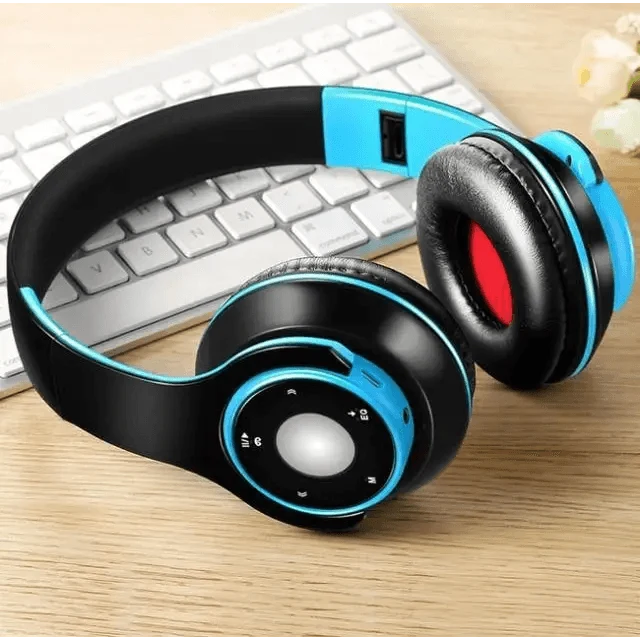 Stevvex wireless over-ear headphones with blue trim, foldable design on Tampa Home & Garden Store