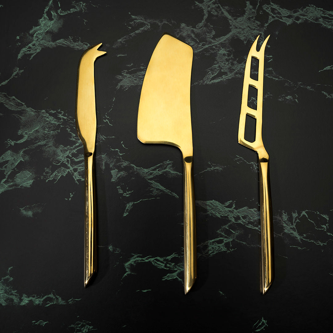 the Gold Mirror Plated Cheese Knives Set