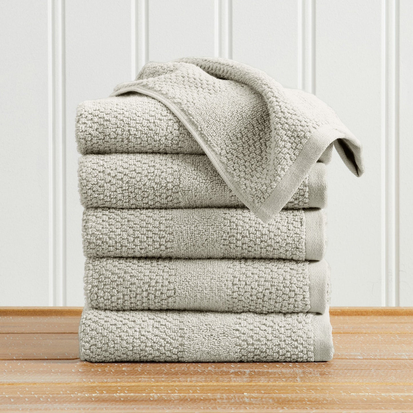 Pure Cotton Woven Bath Towel Set and a Soft Feel