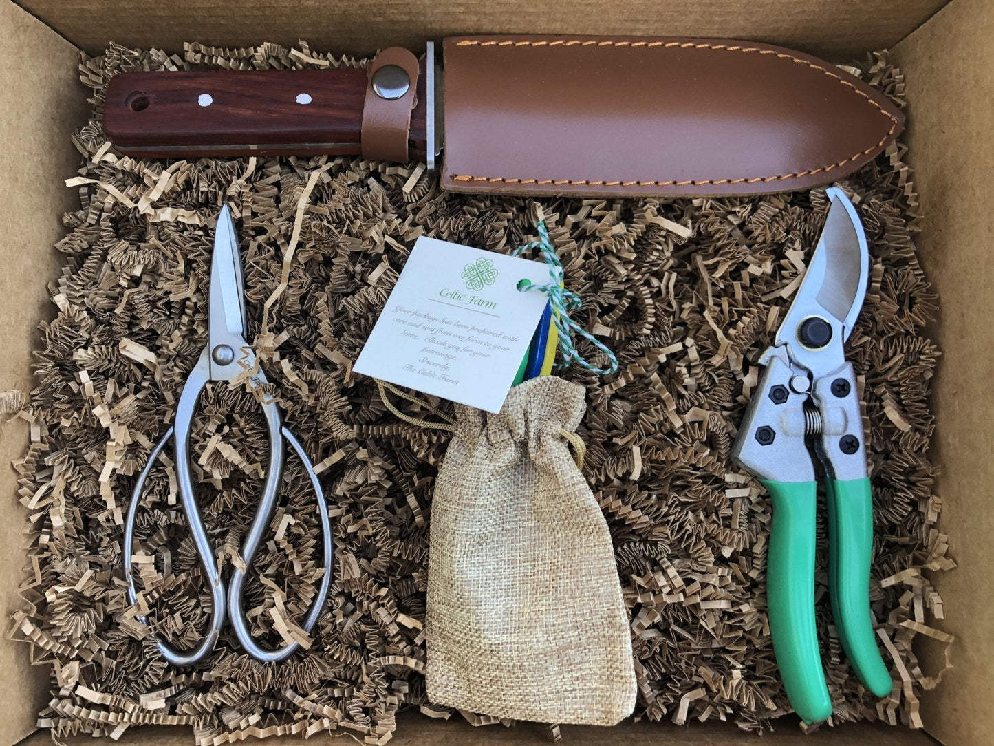 Coffret cadeau de jardin ultime – Ensemble de 4 outils de jardin (Hori Hori, sécateurs, cisailles de jardin et affûteurs d'outils de jardin)