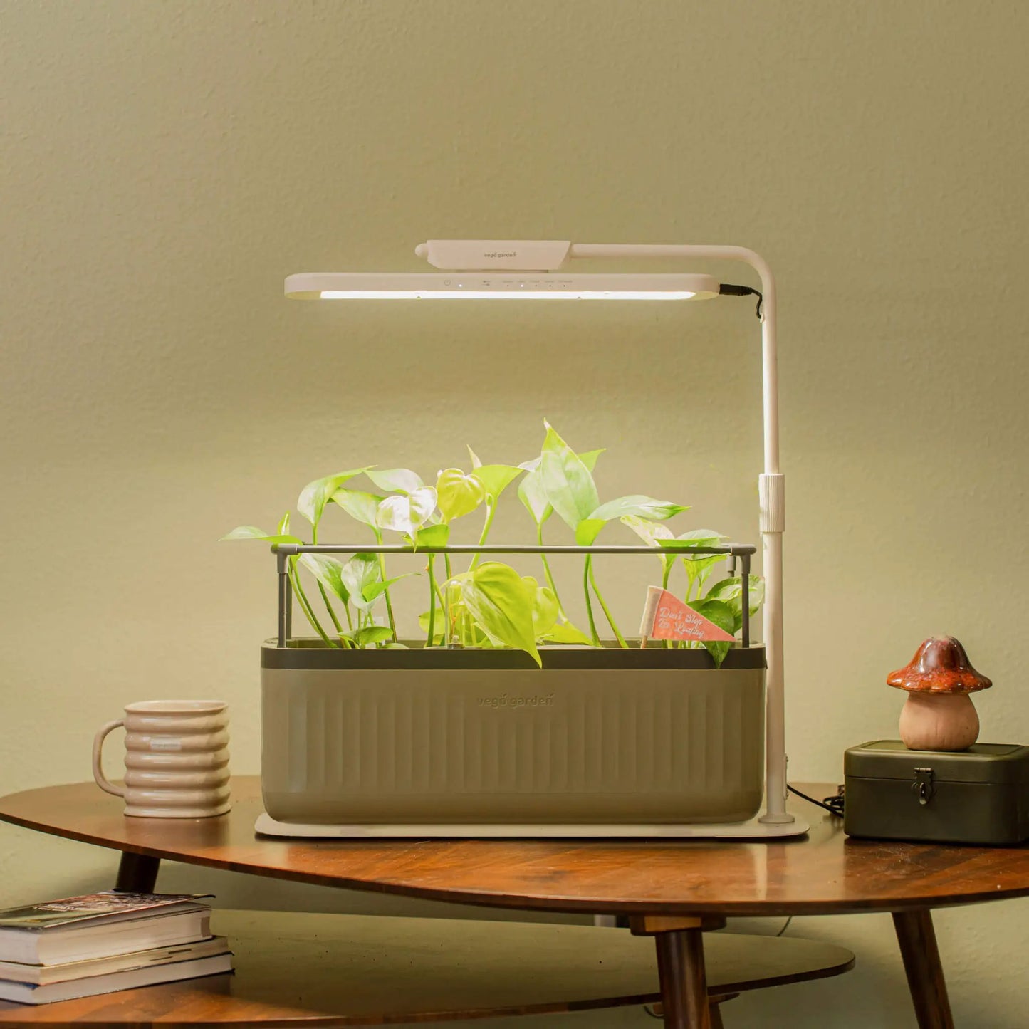 El soporte de luz de cultivo Vego