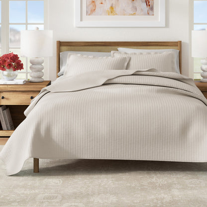 the Alicia Solid Quilt and Classic Stitch Set