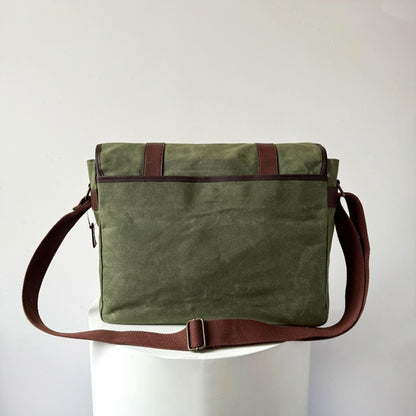 Maxwell Waxed Canvas Messenger Bag – Canvas & Leather Crossbody