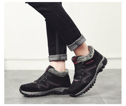 Stevvex winter boots pair, black fur-lined high-top with rugged rubber sole on Tampa Home & Garden Store