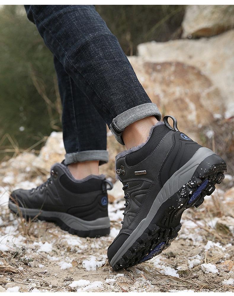 Stevvex winter men’s leather waterproof hiking boots in black with fur lining and rugged outsole on Tampa Home & Garden Store