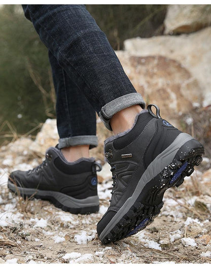 Stevvex winter men’s leather waterproof hiking boots in black with fur lining and rugged outsole on Tampa Home & Garden Store