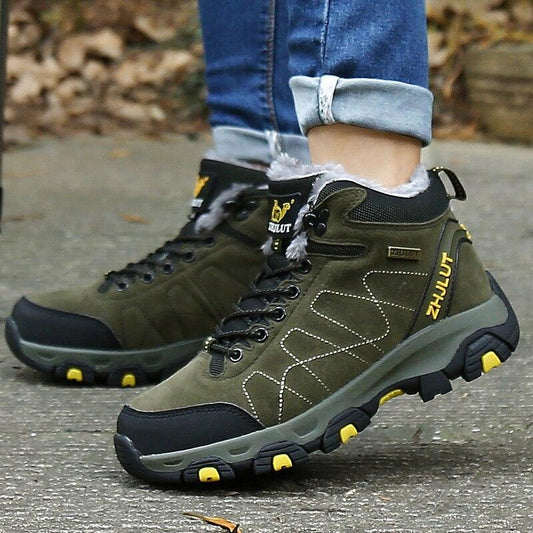 Winter boots Stevvex green pair with fur lining and non-slip outsole on Tampa Home & Garden Store