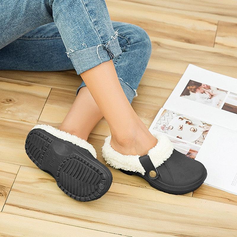 Stevvex fur-lined warm slippers, black clogs with white plush lining for indoor home use on Tampa Home & Garden Store