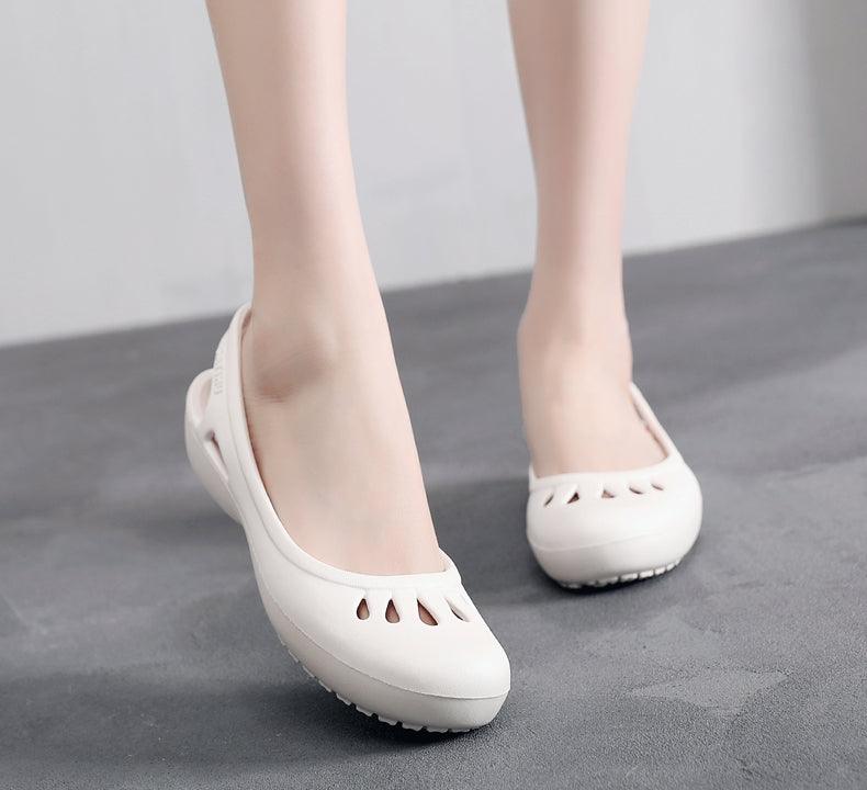 Women Stevvex white plastic clogs with vents, non-slip garden slippers indoor/outdoor use on Tampa Home & Garden Store