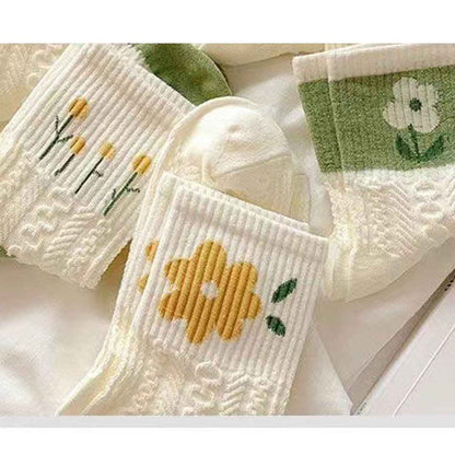 Shaketea women's floral cotton crew socks, 5-pair white with yellow flowers, US size 6–10 on Tampa Home & Garden Store