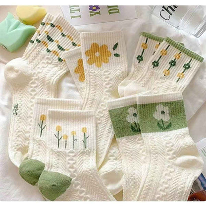 Women’s Floral Cotton Crew Socks set of 5, white with yellow flowers, Shaketea US 6–10 on Tampa Home & Garden Store