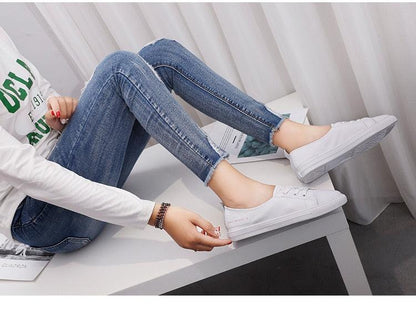 Women's Checkered Lace Up And Casual Sneakers