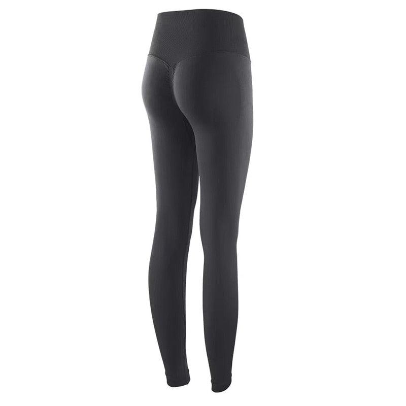 Stevvex women's seamless high-waist leggings with push-up design in black for workouts on Tampa Home & Garden Store